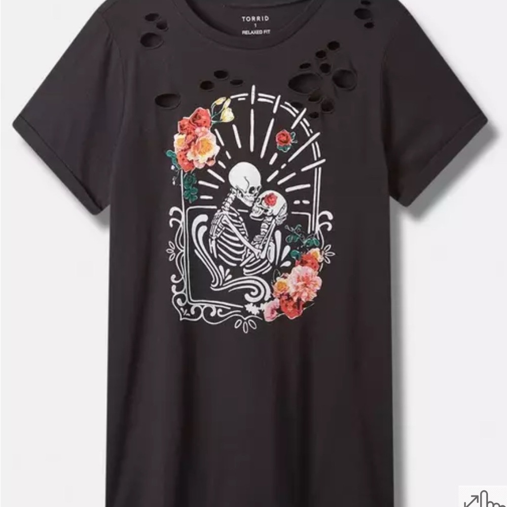 Torrid Graphic Relaxed Fit Cotton Crew Neck Destructed Tee Size 3